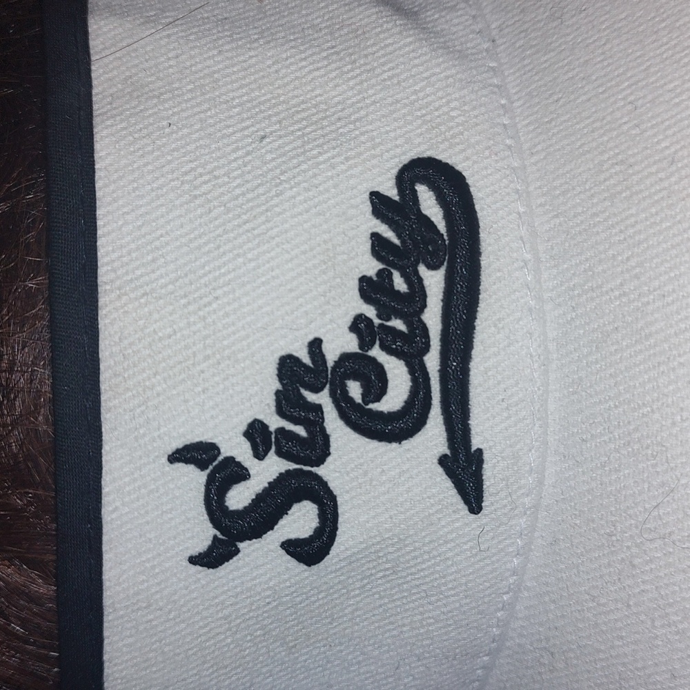 Las Vegas Sin City Unisex White Visor Adjustable OSFM - Picture 3 of 9